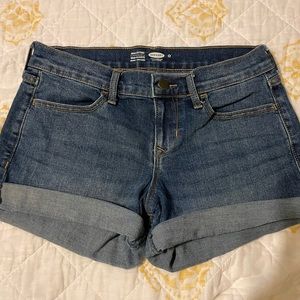 Old navy size 0 semi fitted jean shorts
